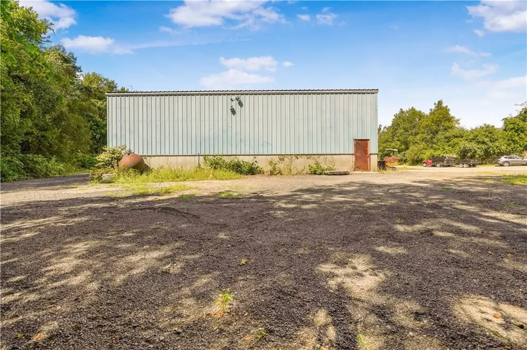 99 Aquidneck Drive Tiverton RI 02878