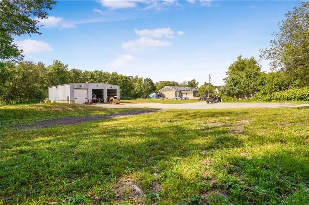 99 Aquidneck Drive Tiverton RI 02878