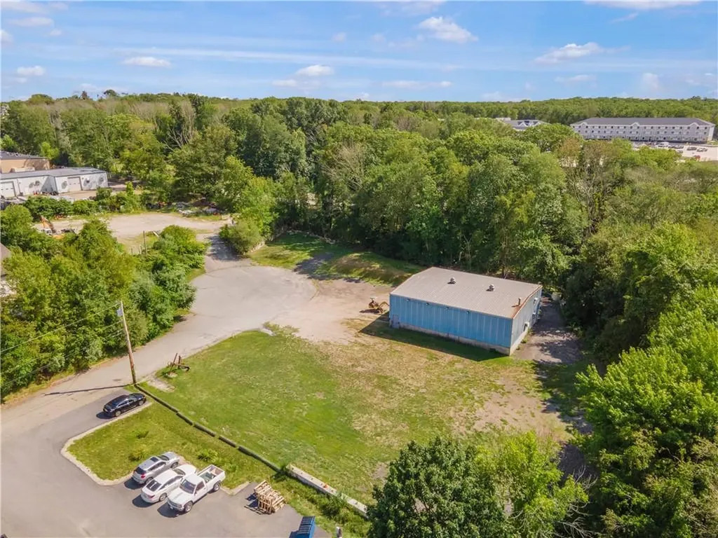 99 Aquidneck Drive Tiverton RI 02878