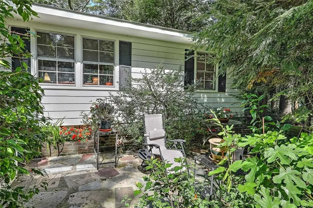 79 Linden Drive South Kingstown RI 02881