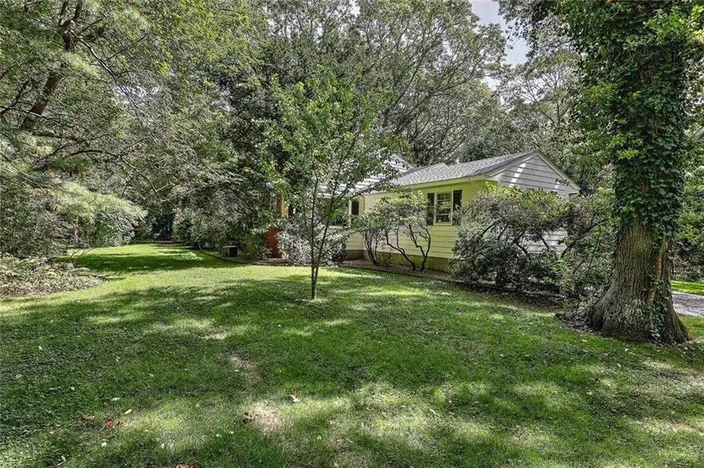 79 Linden Drive South Kingstown RI 02881