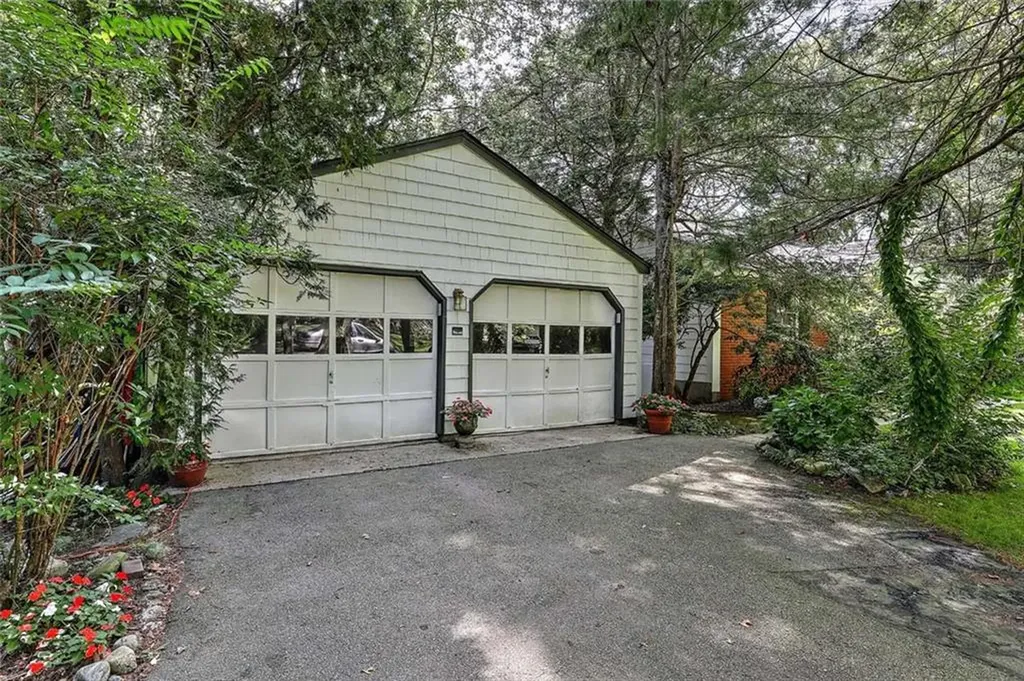 79 Linden Drive South Kingstown RI 02881