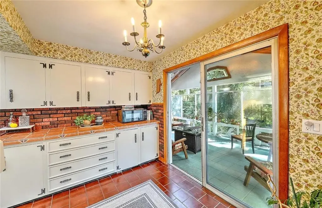 79 Linden Drive South Kingstown RI 02881