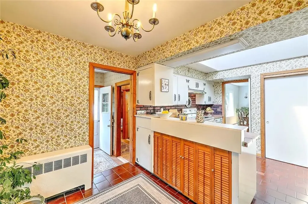 79 Linden Drive South Kingstown RI 02881