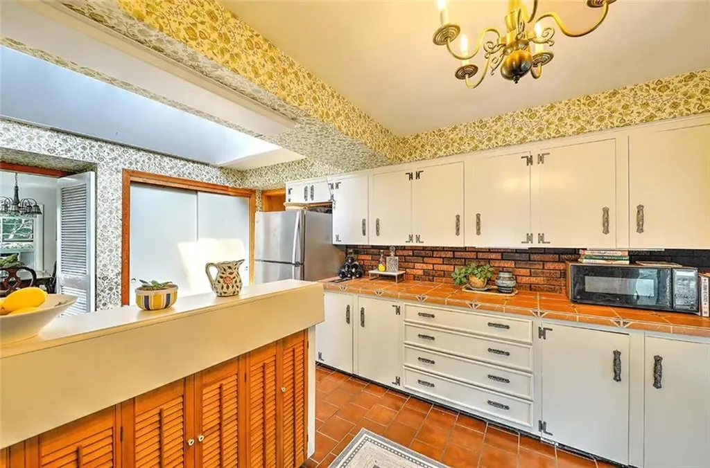 79 Linden Drive South Kingstown RI 02881