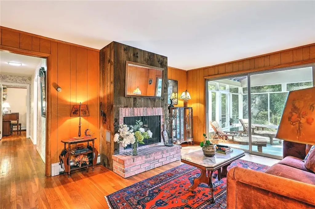 79 Linden Drive South Kingstown RI 02881