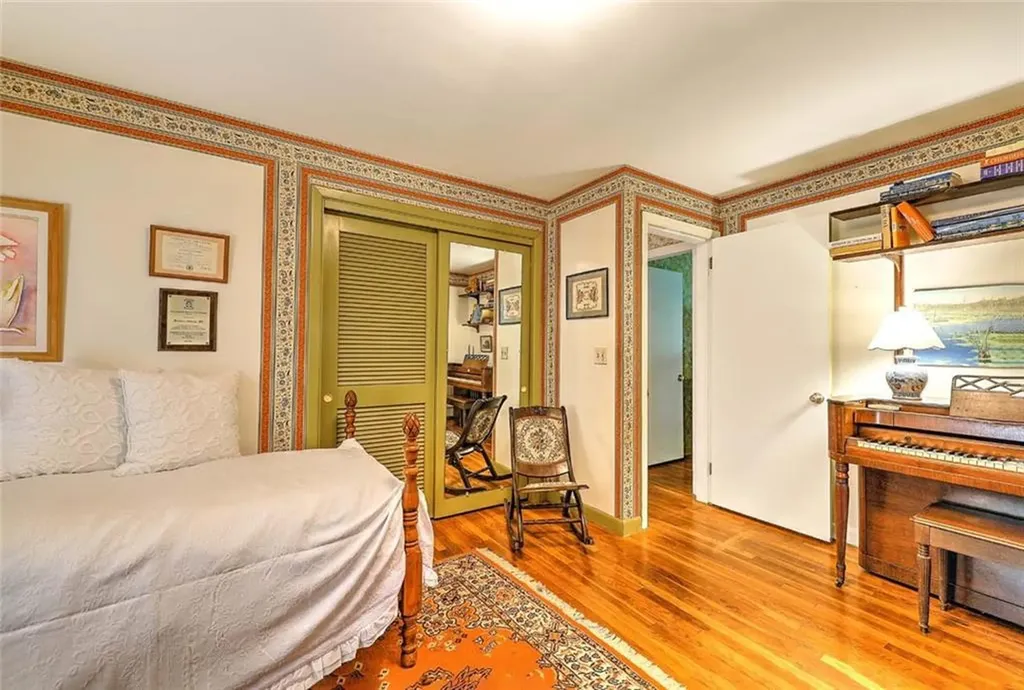 79 Linden Drive South Kingstown RI 02881