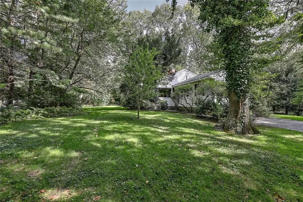 79 Linden Drive South Kingstown RI 02881