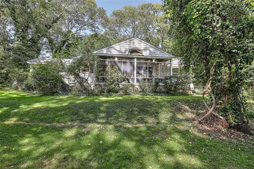 79 Linden Drive South Kingstown RI 02881