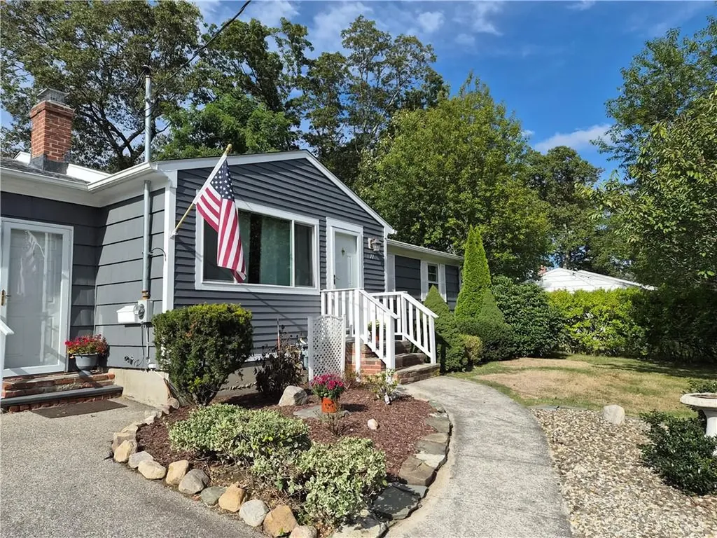 77 Walker Road Warwick RI 02889