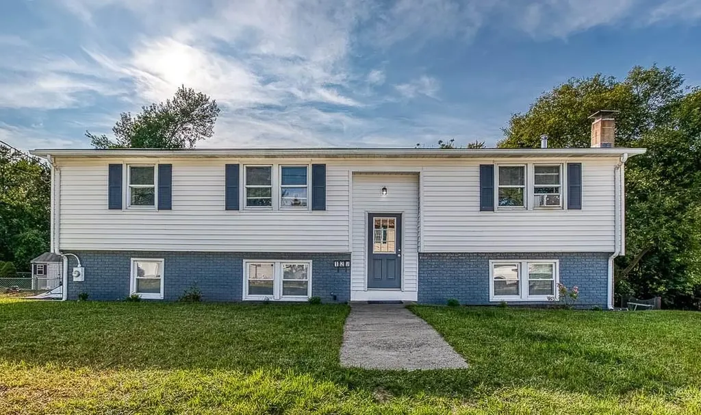 127 Street Leon Avenue Woonsocket RI 02895