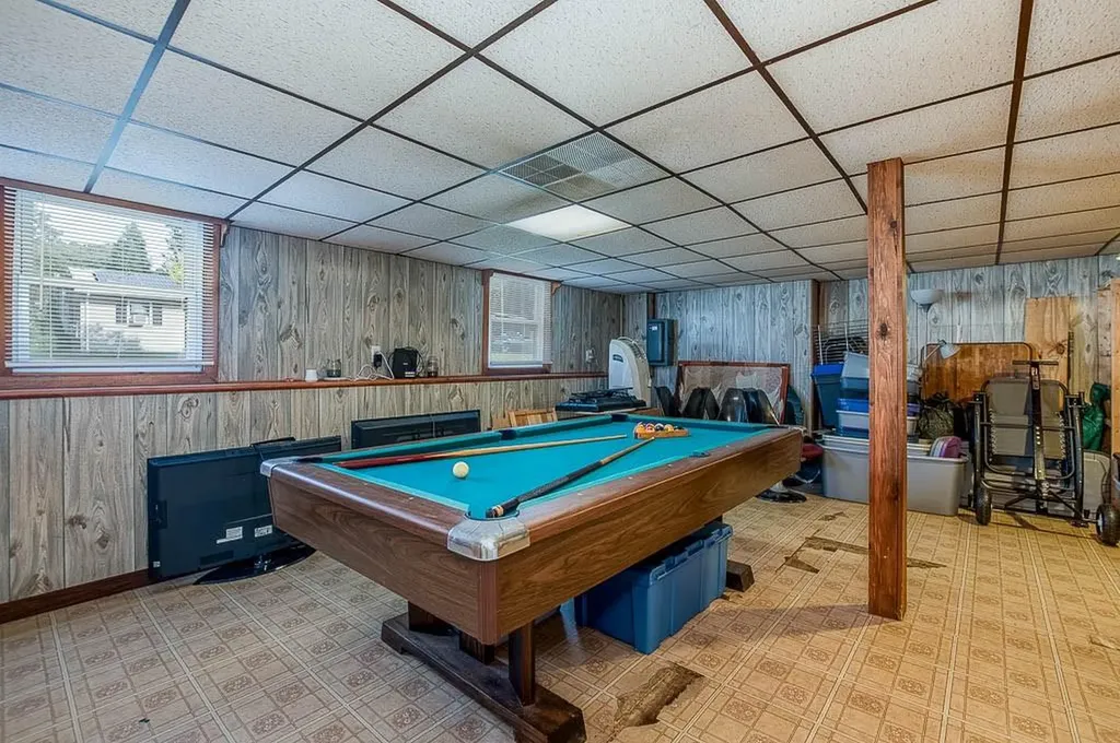 127 Street Leon Avenue Woonsocket RI 02895