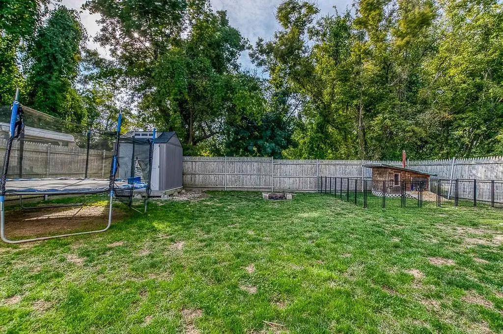 127 Street Leon Avenue Woonsocket RI 02895