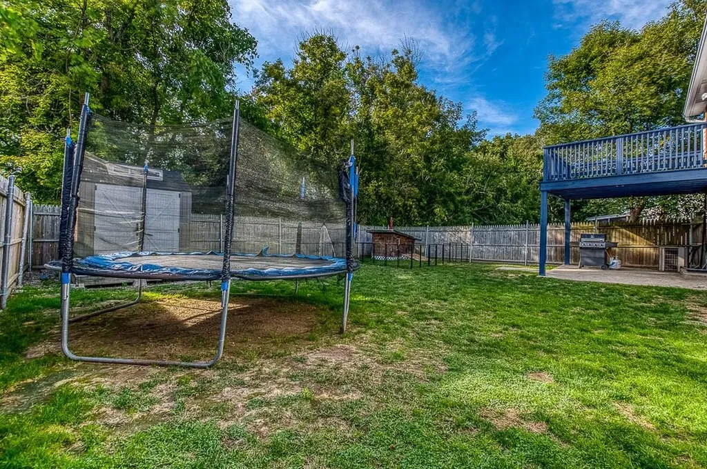 127 Street Leon Avenue Woonsocket RI 02895