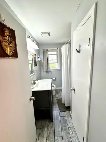 15 Evelyn Drive Bristol RI 02809