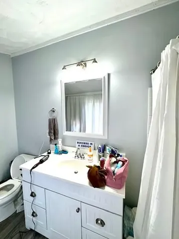 15 Evelyn Drive Bristol RI 02809