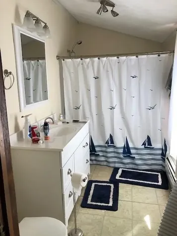 15 Evelyn Drive Bristol RI 02809