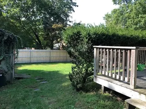 15 Evelyn Drive Bristol RI 02809