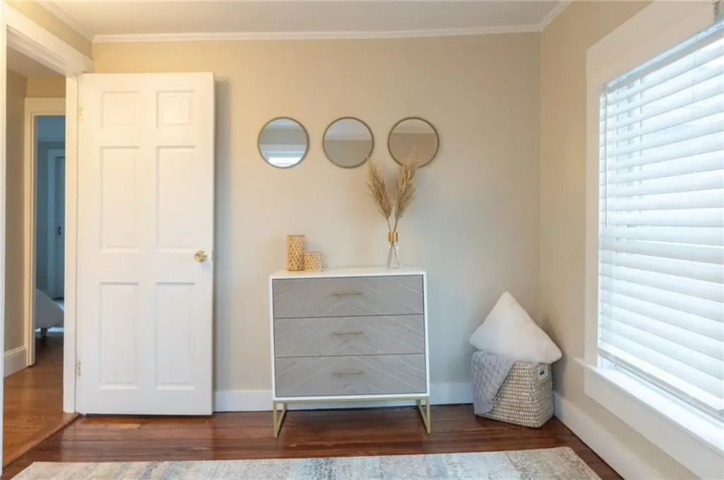 17 Mcallister Street Newport RI 02840