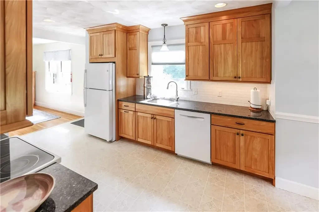 178 Lippitt Avenue Cranston RI 02921