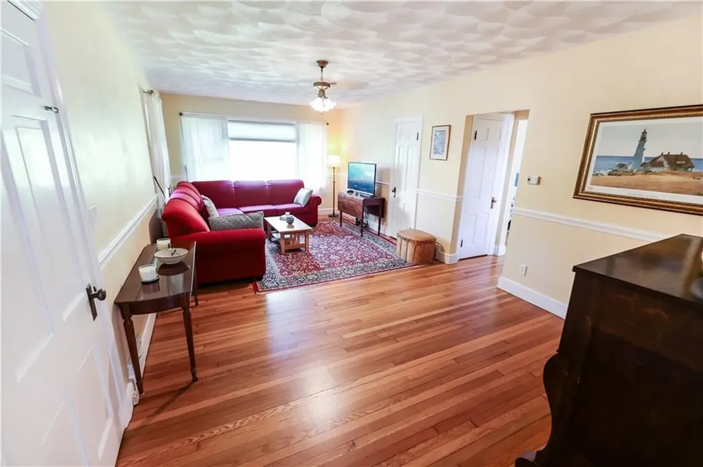 178 Lippitt Avenue Cranston RI 02921