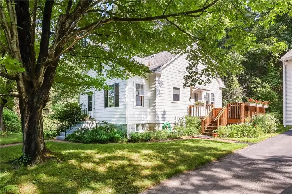 178 Lippitt Avenue Cranston RI 02921