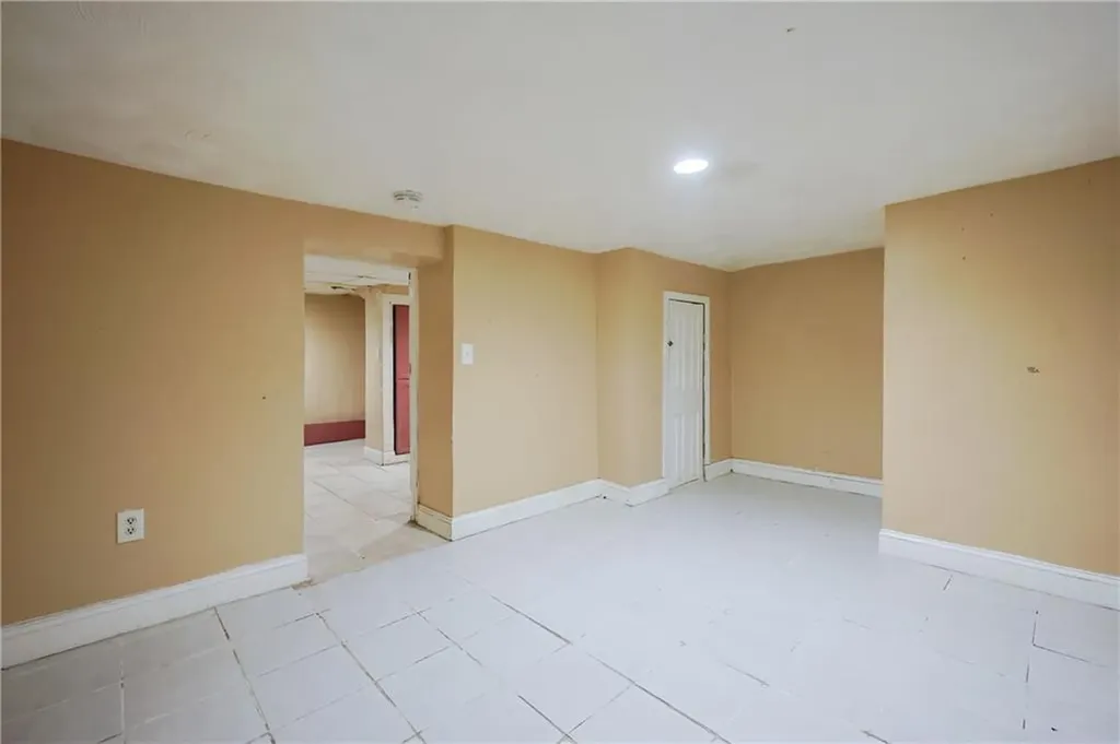 20 Barnes Street Pawtucket RI 02860