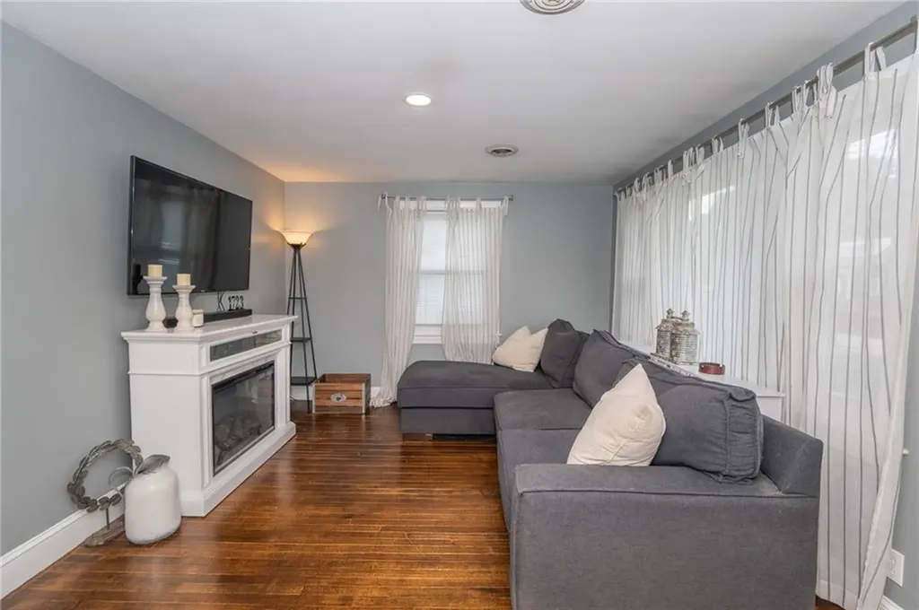 66 Lydick Avenue Warwick RI 02888