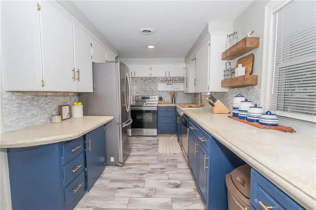 66 Lydick Avenue Warwick RI 02888