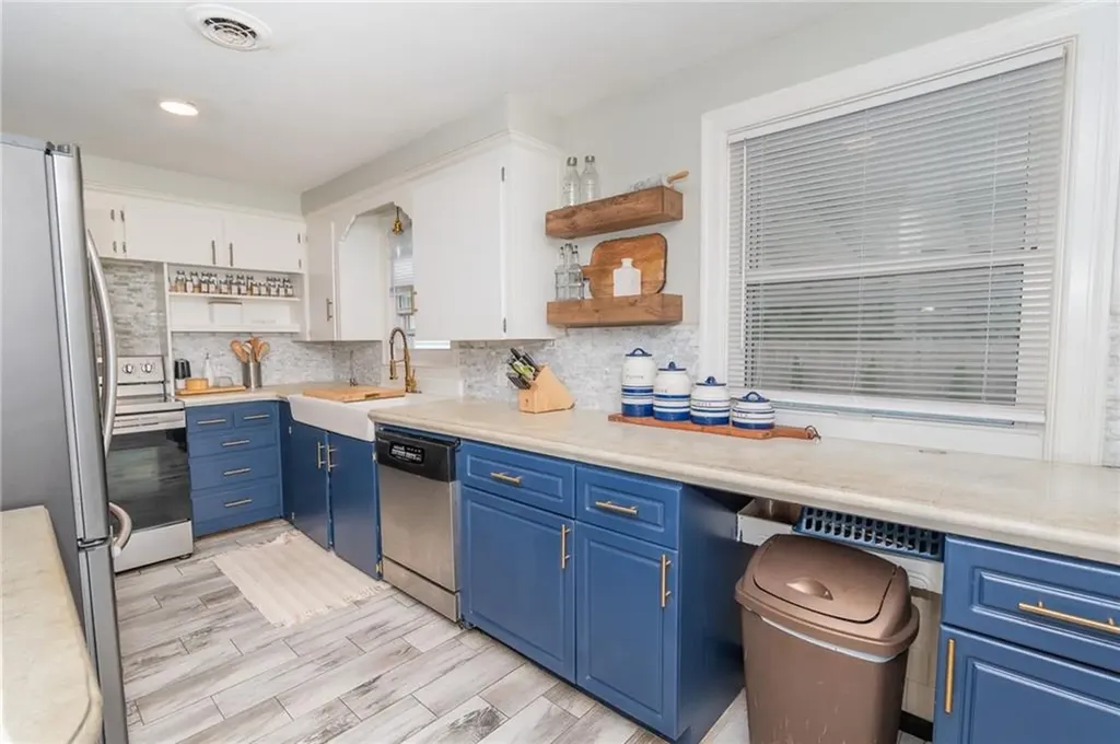 66 Lydick Avenue Warwick RI 02888
