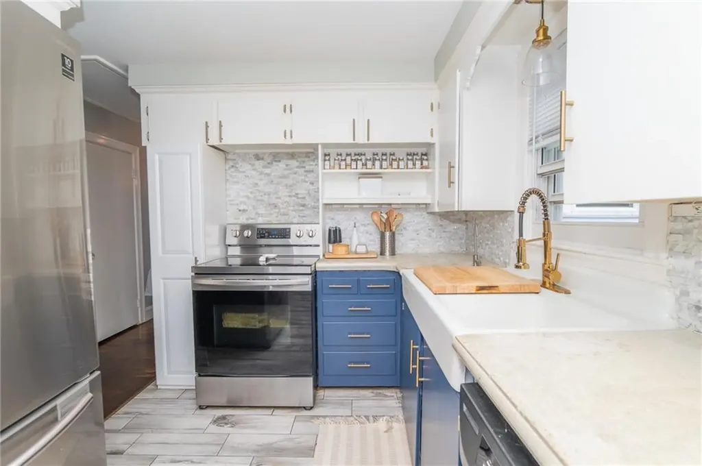 66 Lydick Avenue Warwick RI 02888