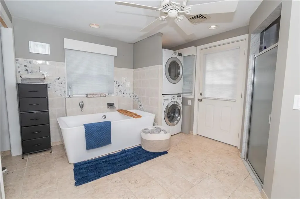 66 Lydick Avenue Warwick RI 02888