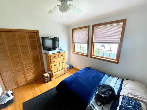 32 Mcallister Street Newport RI 02840