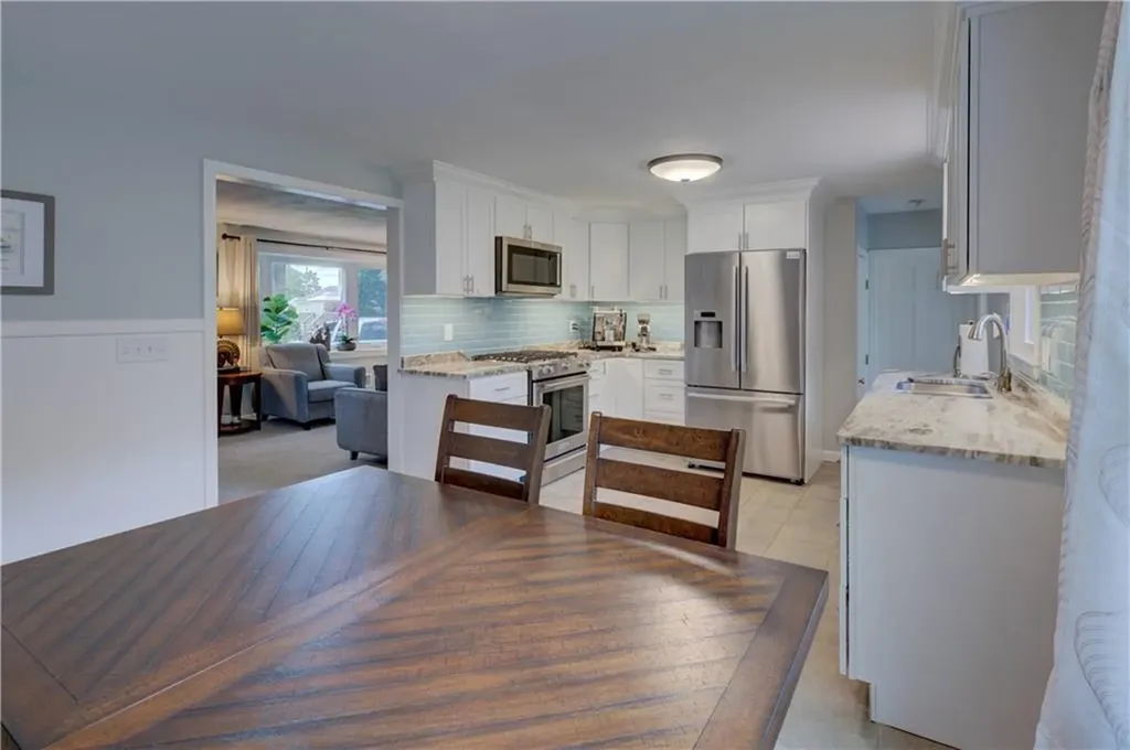 7 Cosett Road Warwick RI 02886