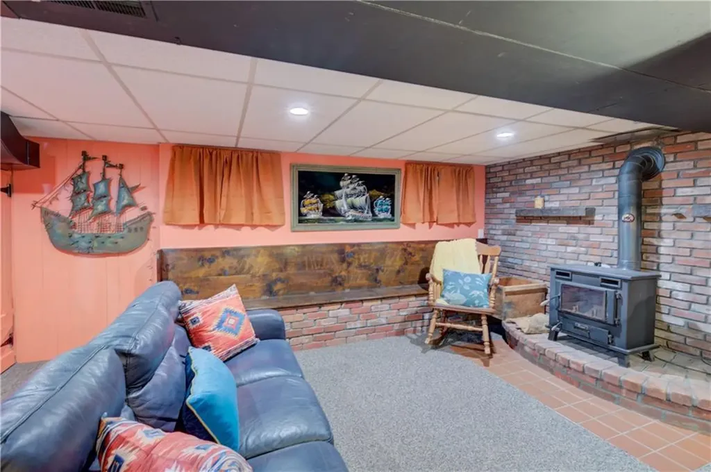 7 Cosett Road Warwick RI 02886