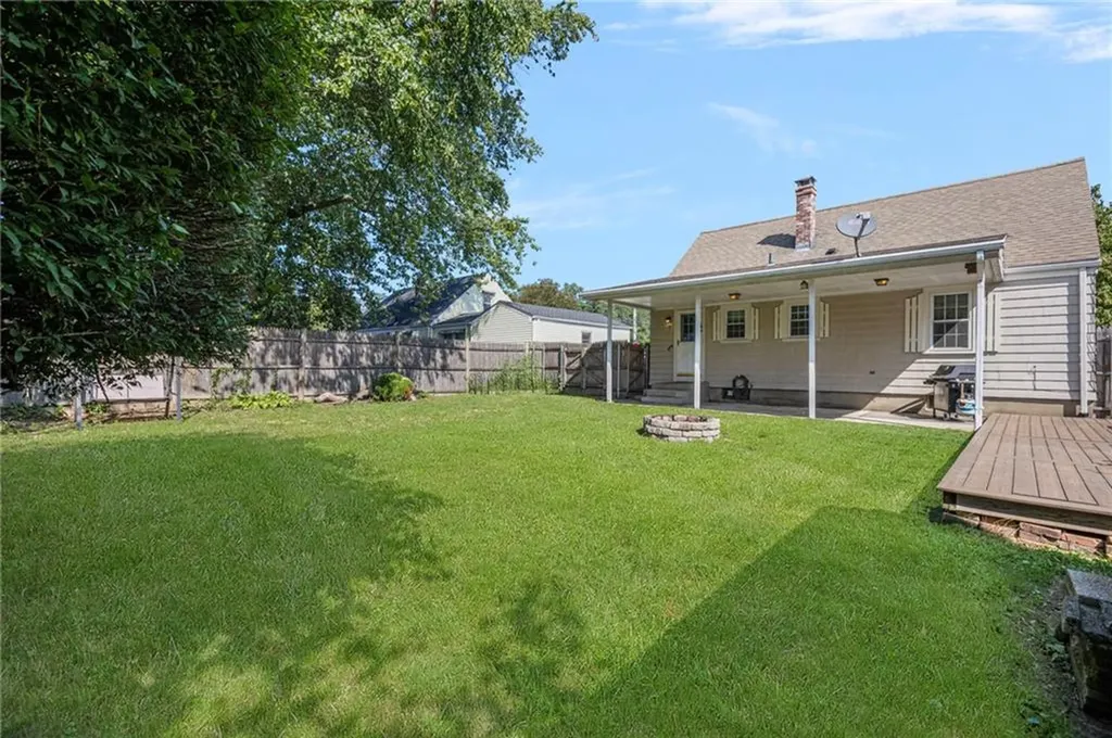 15 Saxonia Road Cranston RI 02920