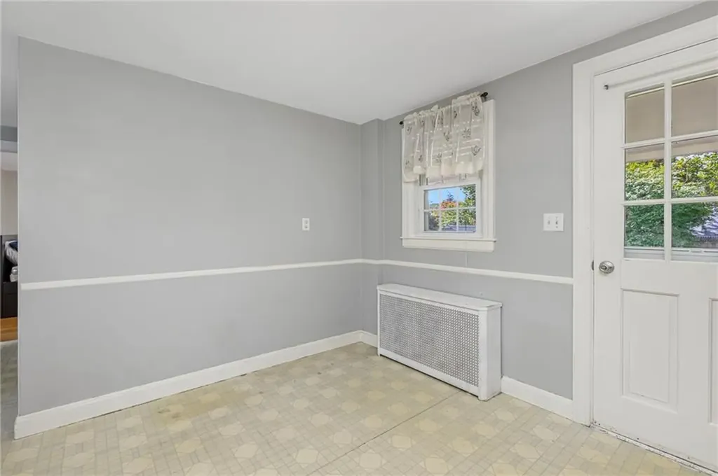 15 Saxonia Road Cranston RI 02920