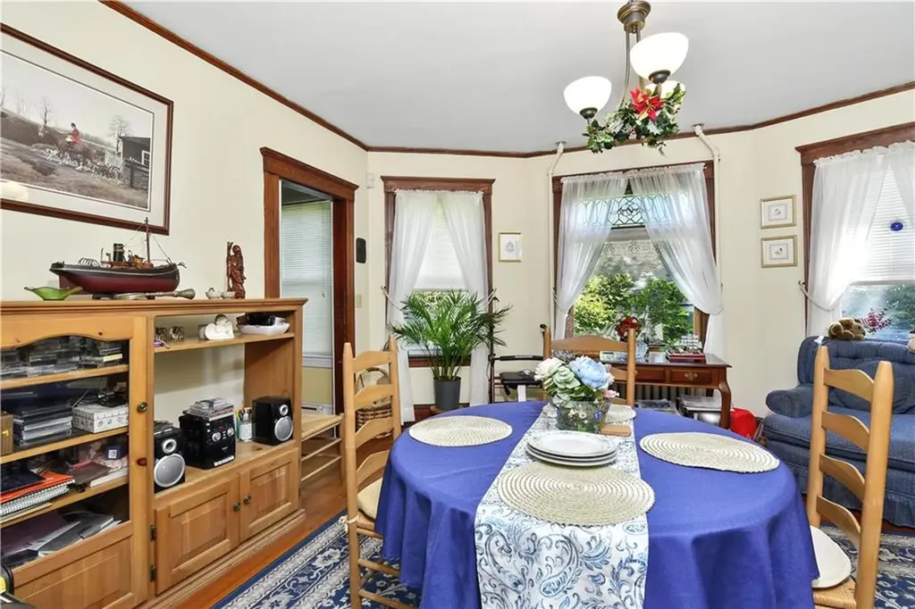 1 Arnold Avenue Newport RI 02840