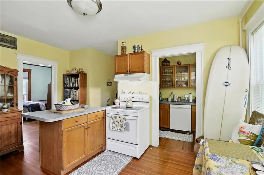 1 Arnold Avenue Newport RI 02840