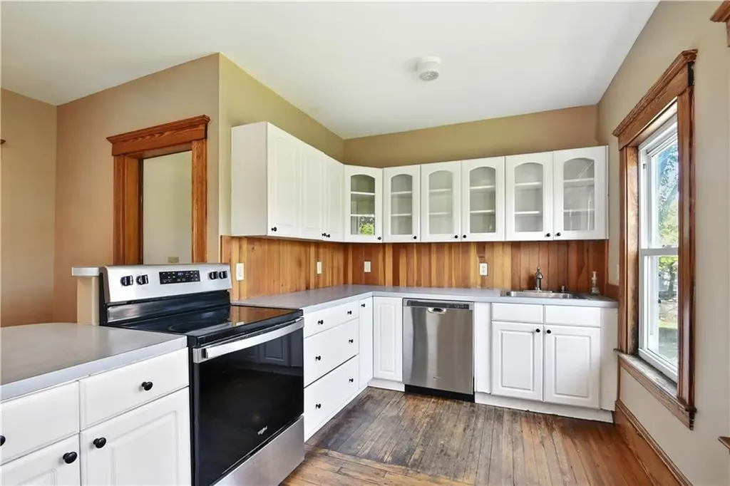 1 Arnold Avenue Newport RI 02840