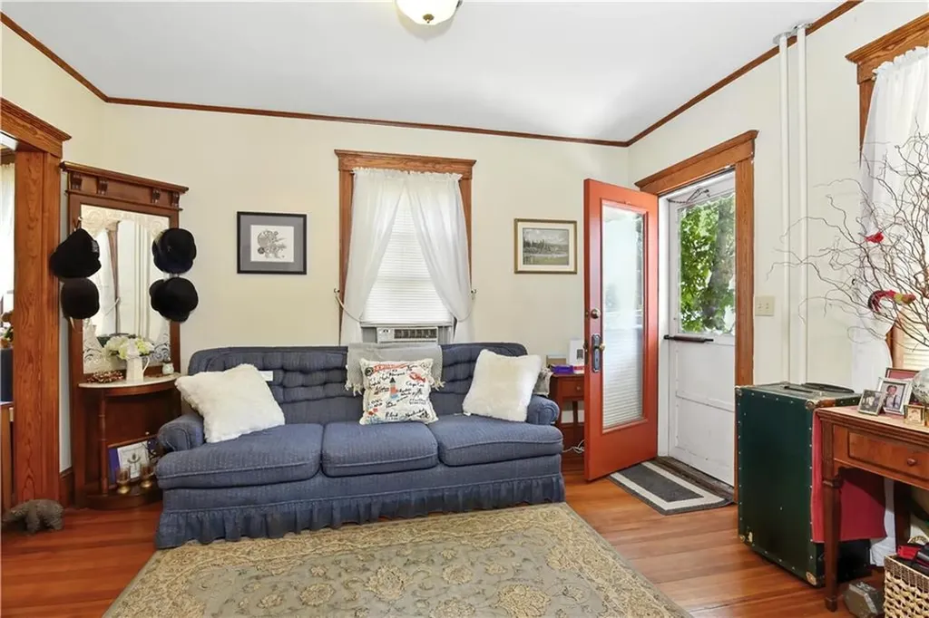 1 Arnold Avenue Newport RI 02840