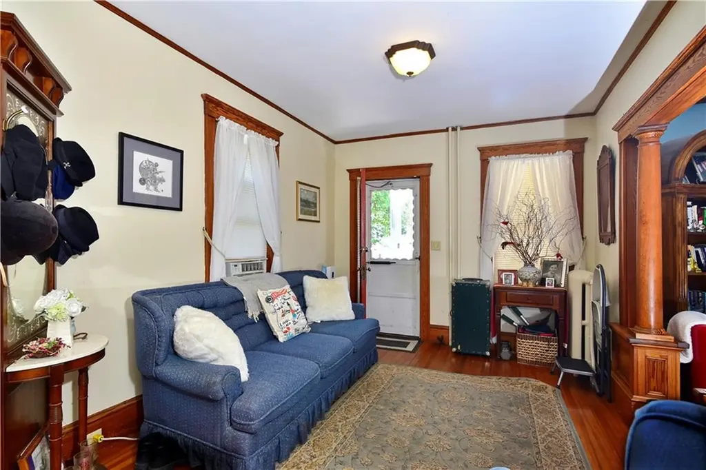 1 Arnold Avenue Newport RI 02840