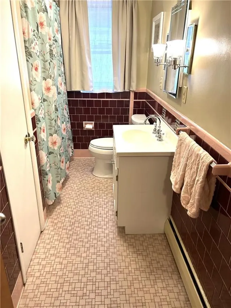 20 Dickinson Avenue North Providence RI 02904