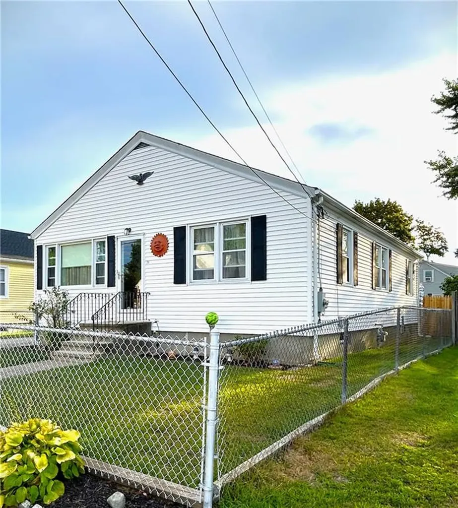 20 Dickinson Avenue North Providence RI 02904