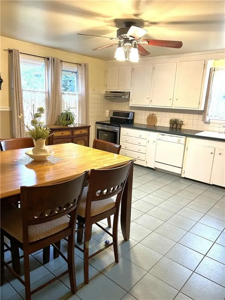 20 Dickinson Avenue North Providence RI 02904