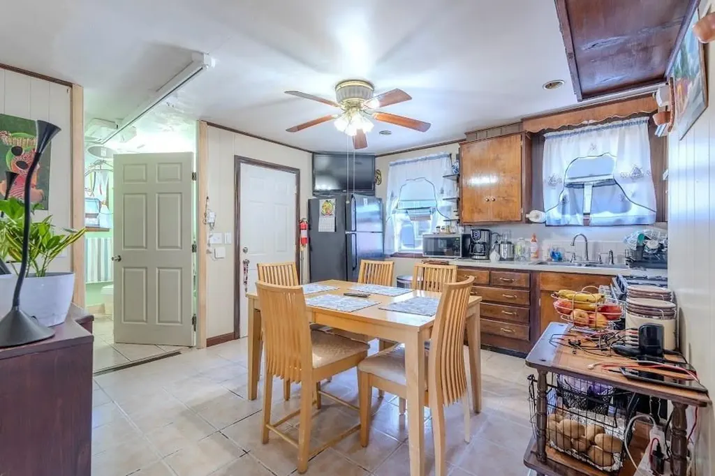 123 Yorkshire Street Providence RI 02908