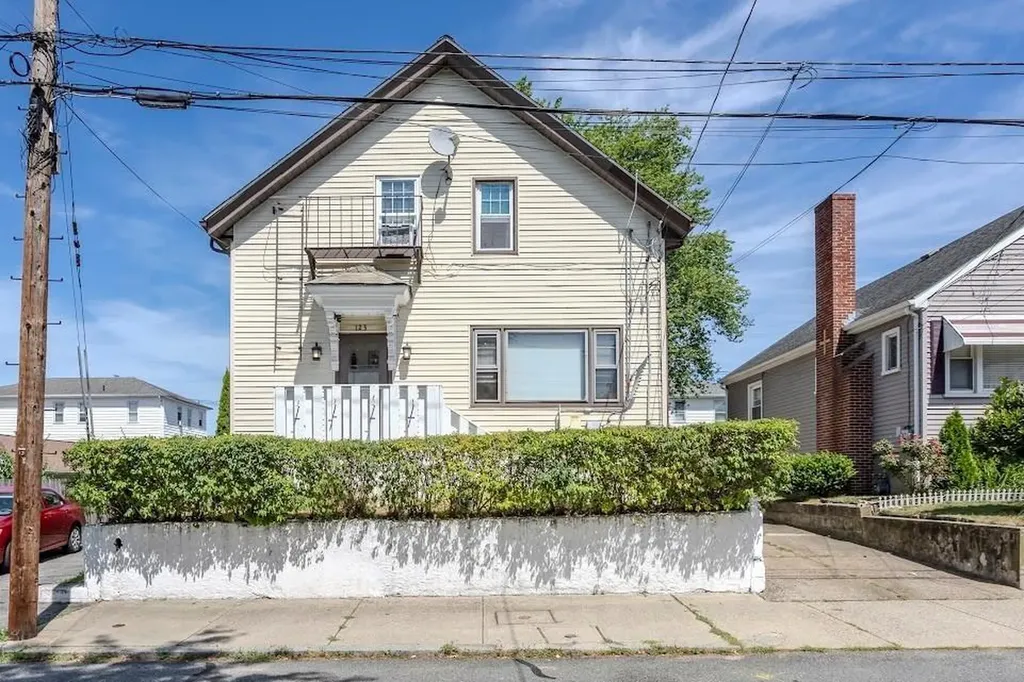 123 Yorkshire Street Providence RI 02908