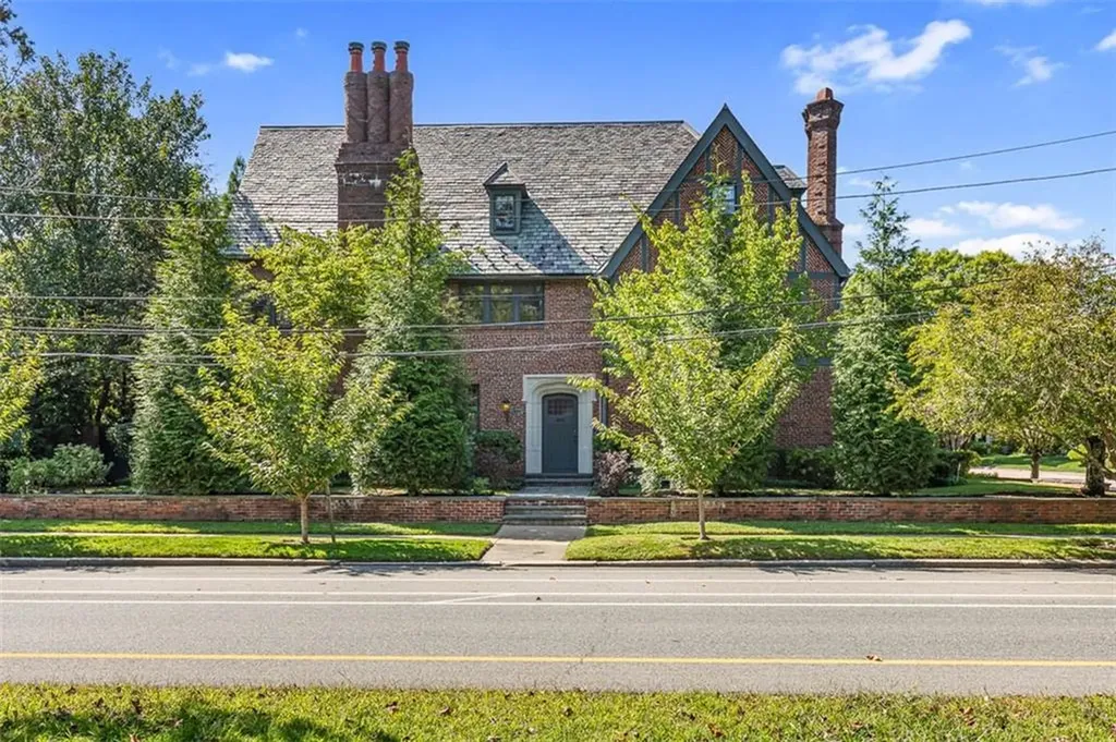 436 Blackstone Boulevard Providence RI 02906