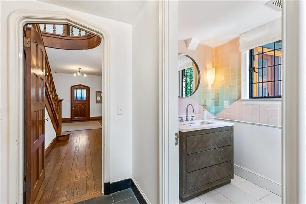 436 Blackstone Boulevard Providence RI 02906