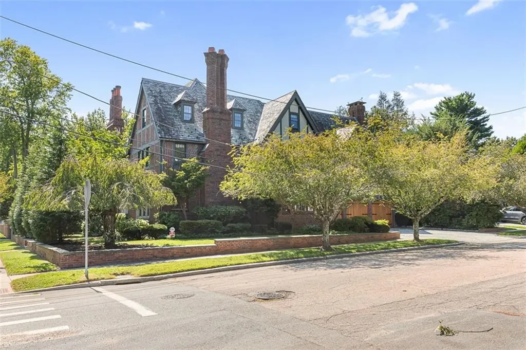436 Blackstone Boulevard Providence RI 02906
